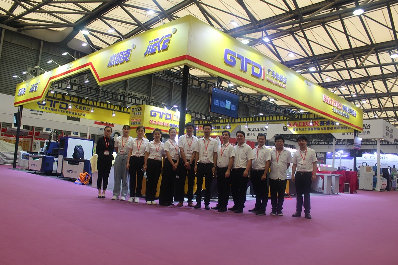 星空电子数控带您直击2020上海广告展展会现场