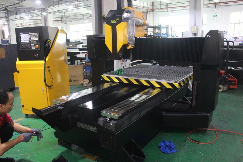 杰克铝板雕刻机 销售结束星空电子的服务才刚开始